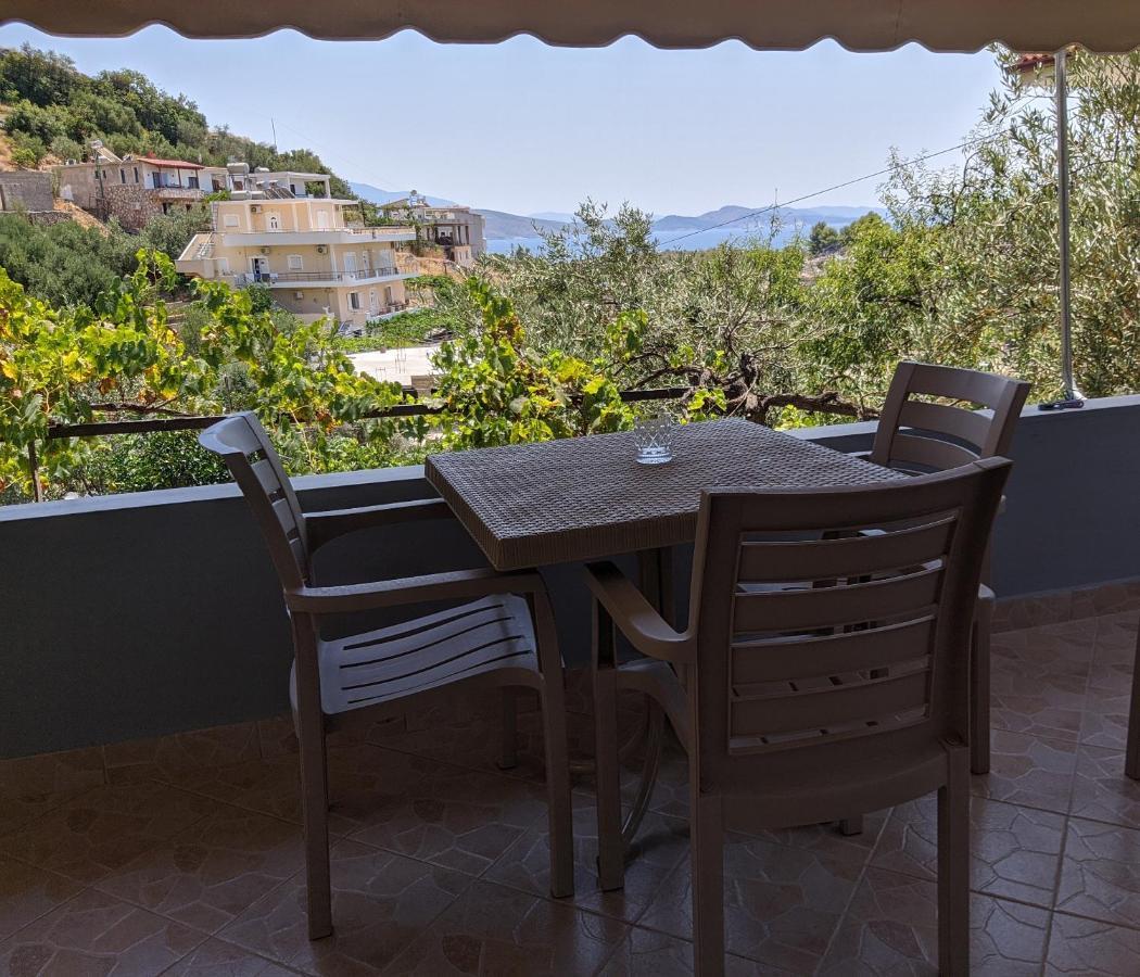 Ohanaa Apartament Sarandë Esterno foto
