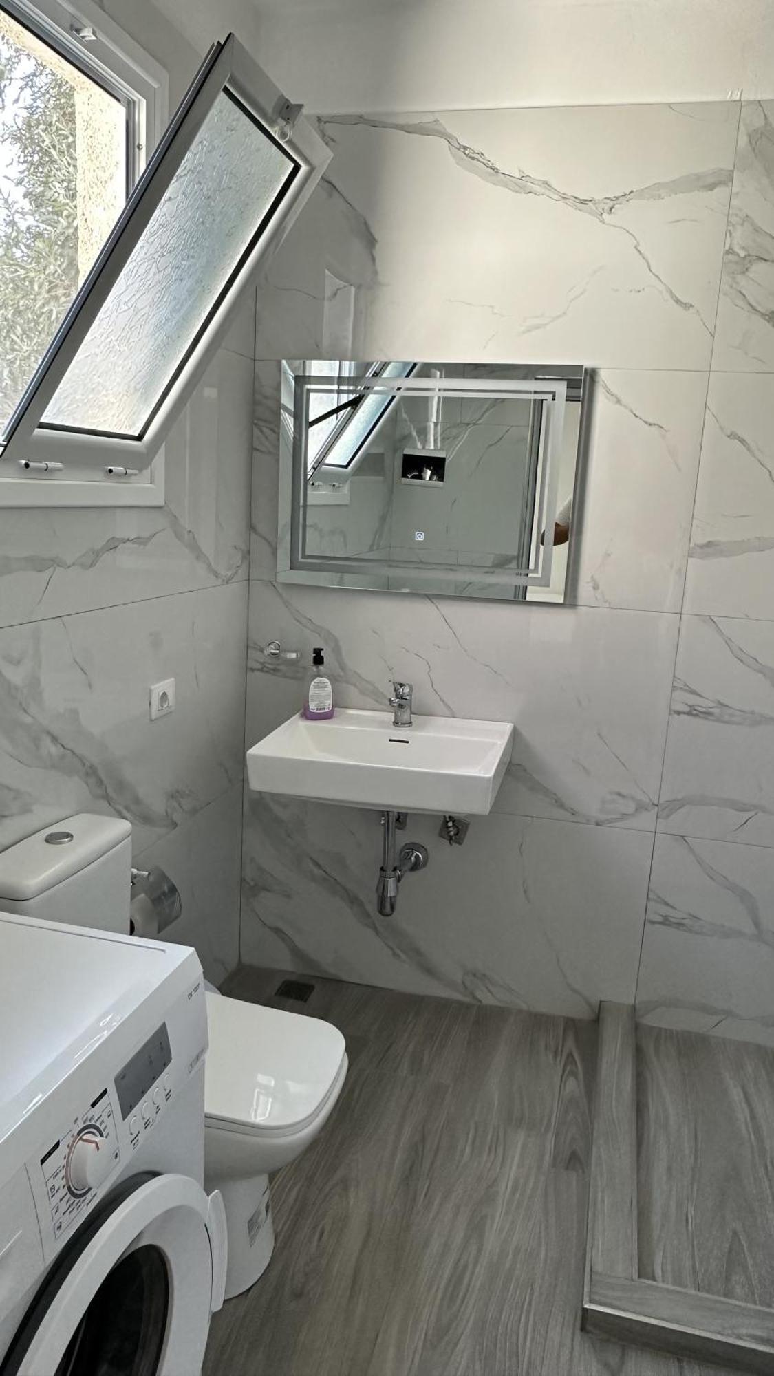 Ohanaa Apartament Sarandë Esterno foto